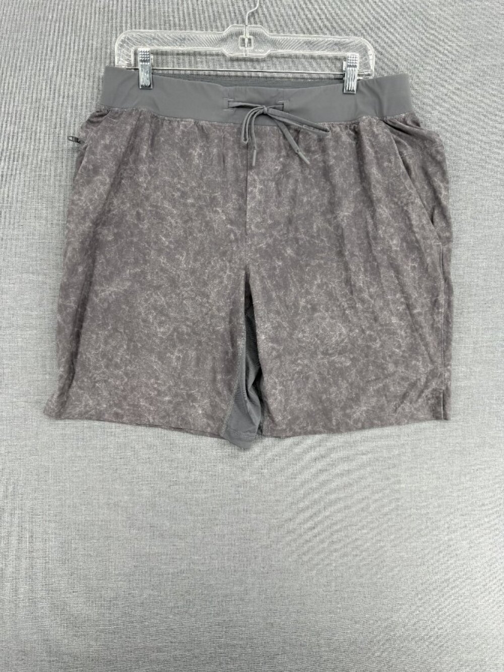 Lululemon T.H.E. Shorts Mens XL 9" Lined Performance LM7AHMS